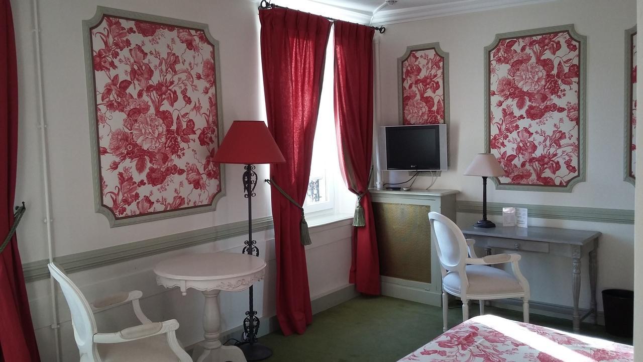 Le Cabouillet Hotel แอลิ-อาดอม ภายนอก รูปภาพ